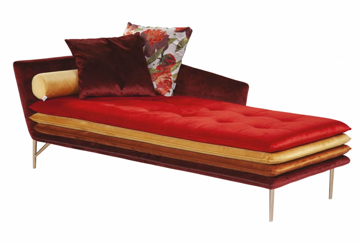 Mater-familias-day-bed by simplysofas.in